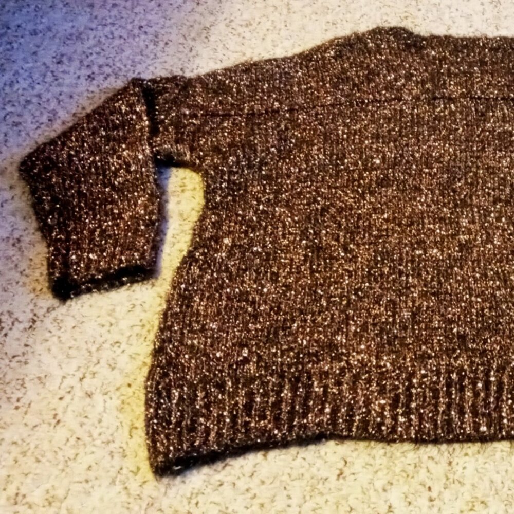 SALE***Nice Jennifer Lopez Sweater Women's Sz L Metallic Gold Copper Black Cozy - Picture 9 of 12